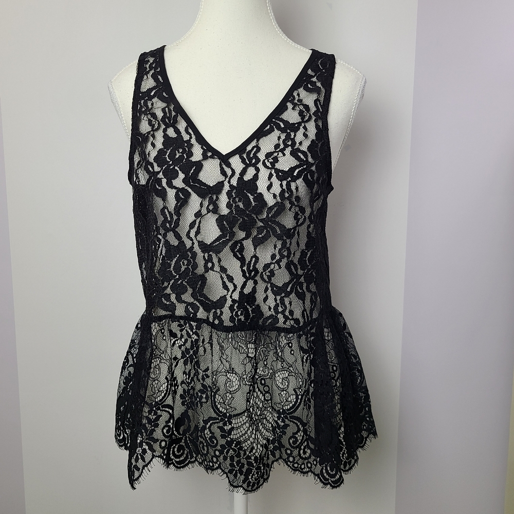 Buffalo David Bitton sheer lace v-neck peplum hem tank top, Sz S (Ptp 17.5")
